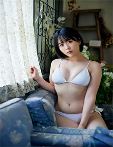 乱H伦亲女小兰爽/桃子老师和四个学生