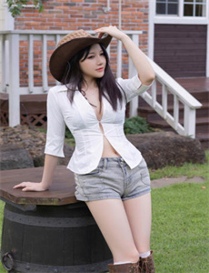 小婕子伦流澡到高潮电影,迅雷3d电影