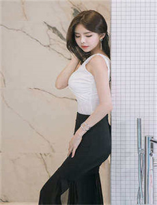 女间谍撒尿/2012bd百度影音